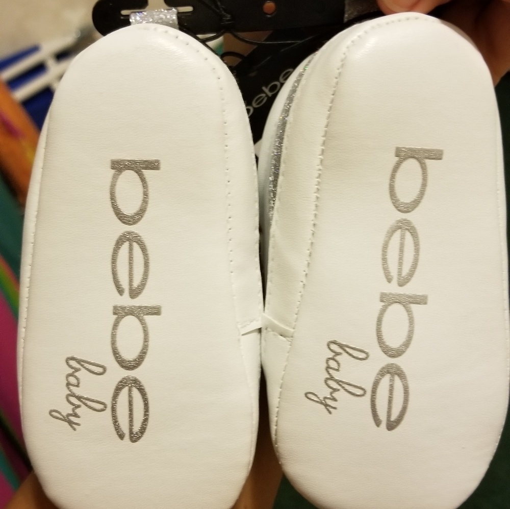 SOLD 💞 SOLD BEBESilver sparkle baby Shoes - Picture 4 of 6